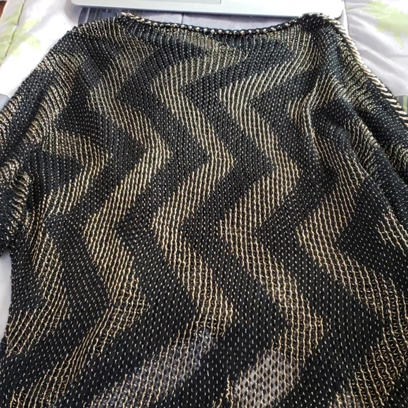 Top - Picture 4 of 4